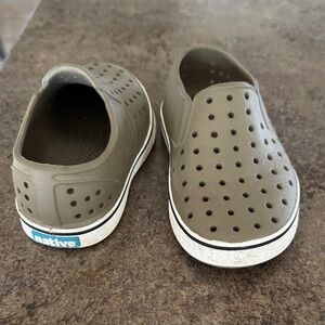 Native Kids Water Shoes - Olive Green